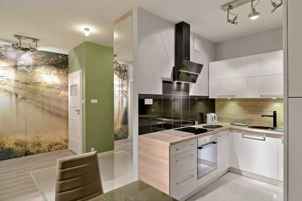 Strict Center Towarowa Apartment Poznan Bagian luar foto