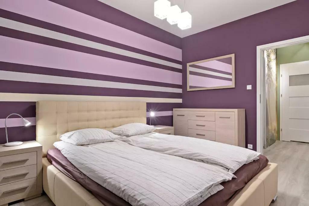 Strict Center Towarowa Apartment Poznan Bagian luar foto
